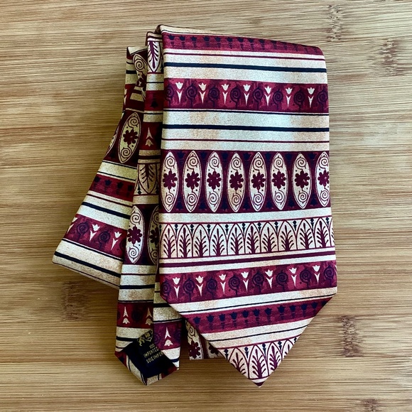 Metropolitan Museum of Art Men's 100% Silk Necktie Designer FLORAL Burgundy Gold - Picture 1 of 9